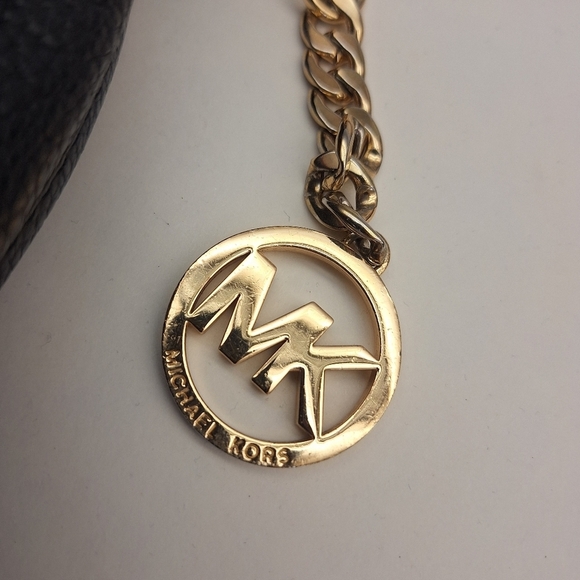 Black Leather Shoulder Bag - Picture 4 of 6